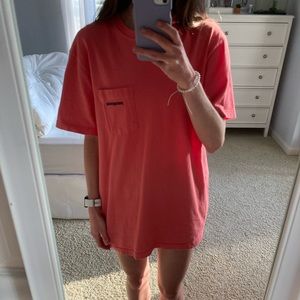 oversized coral patagonia pocket tee!!!